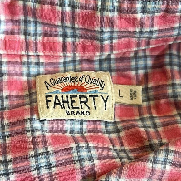 Faherty sz L Movement™ Shirt Classic Fit Blue Coral Plaid, great pre owned cond - Picture 4 of 7